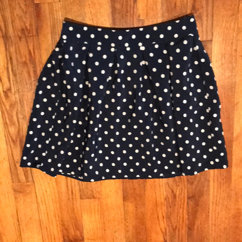 Polka dotted skirt 💙
